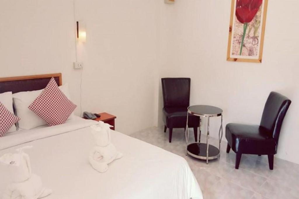 Hotel De Ratt Phuket Patong Exterior photo