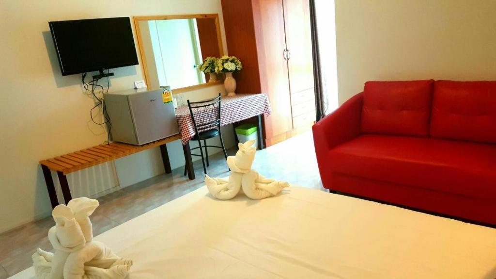Hotel De Ratt Phuket Patong Exterior photo