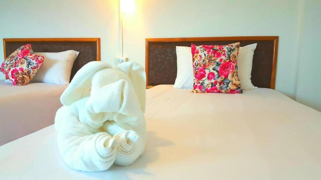 Hotel De Ratt Phuket Patong Exterior photo