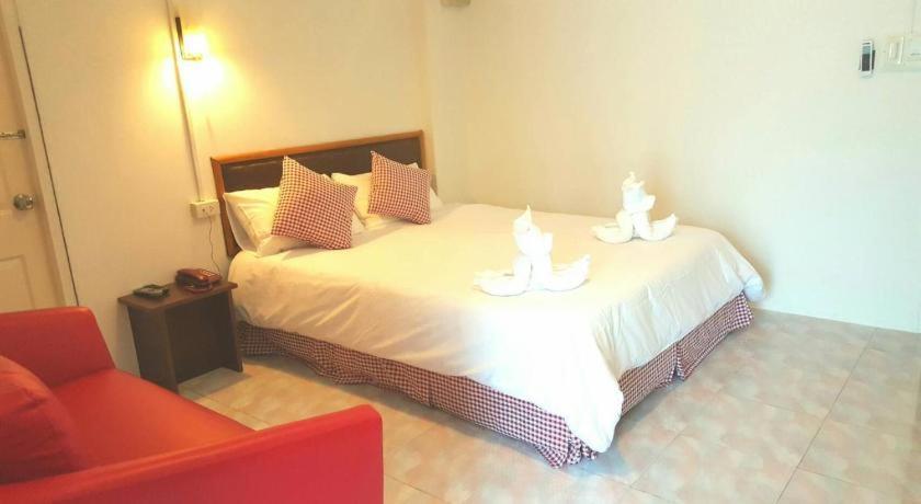 Hotel De Ratt Phuket Patong Exterior photo
