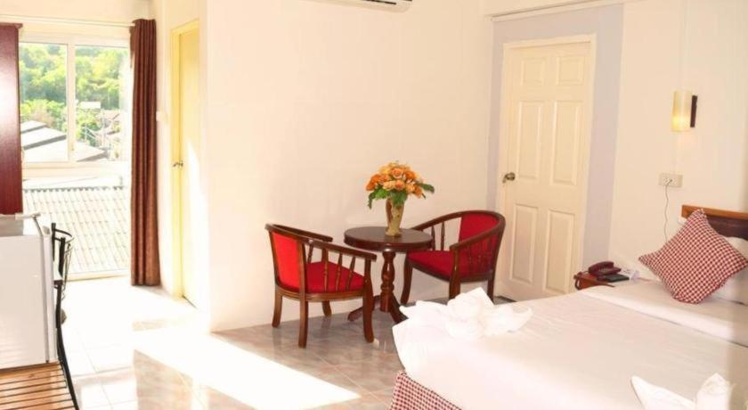 Hotel De Ratt Phuket Patong Exterior photo